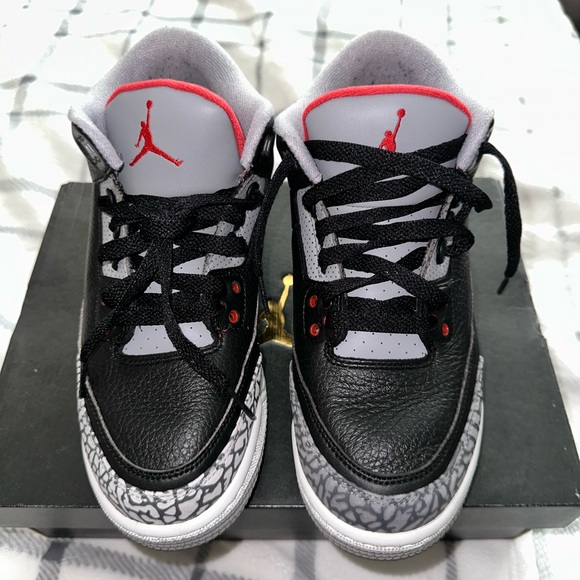 Air Jordan 3 Retro OG Black Cement Boys - Picture 4 of 8